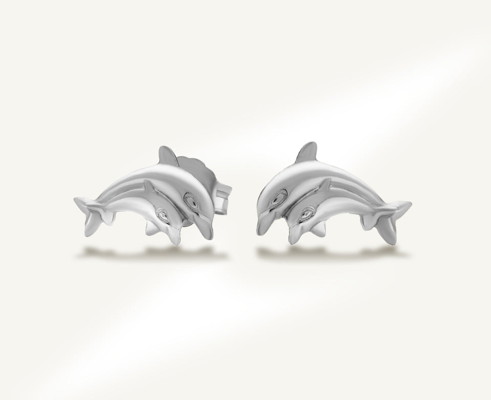 Delfines fülbevaló