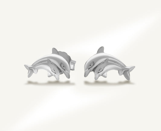 Delfines fülbevaló